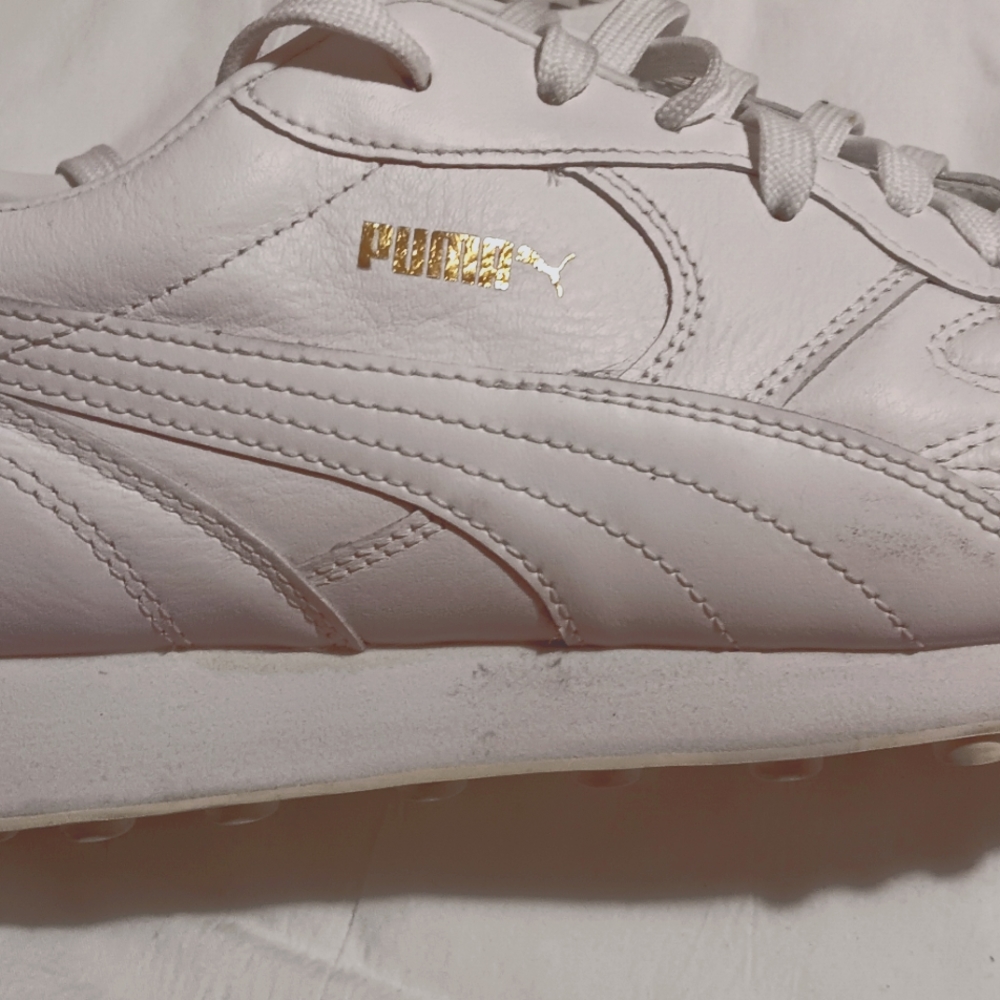 Sneakers 1 pair. Excellent condition.  Not used.